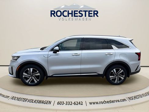 Used 2023 Kia Sorento EX AWD/4WD image 3