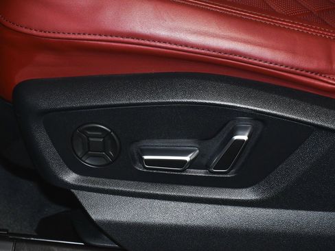 Used 2024 Audi SQ8 Prestige w/ Prestige Package image 62