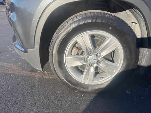 Used 2019 Chevrolet Trax LS image 2