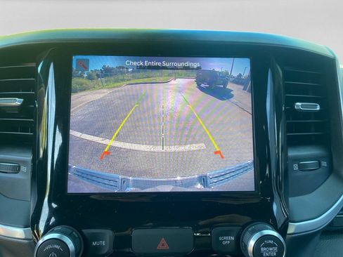 Used 2022 RAM 1500 Big Horn AWD/4WD image 15