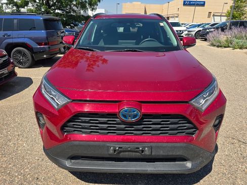 Used 2019 Toyota RAV4 XLE AWD/4WD image 19