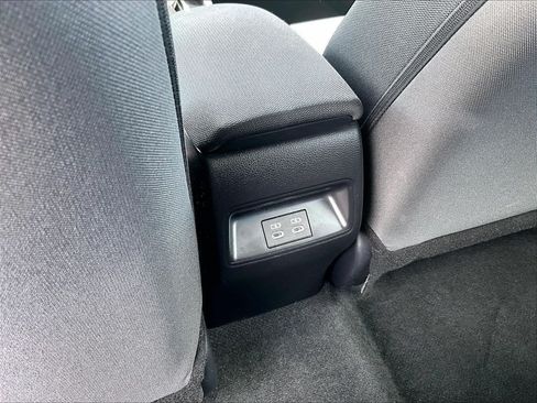 Used 2025 Toyota Corolla LE FWD image 28