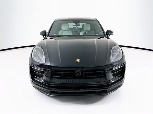 Used 2024 Porsche Macan S image 2