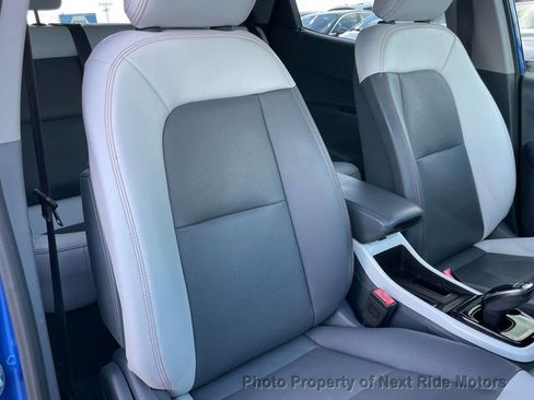 Used 2017 Chevrolet Bolt Premier w/ Driver Confidence II Package FWD image 17