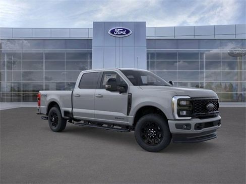 New 2026 Ford F250 Lariat w/ Black Appearance Package image 7