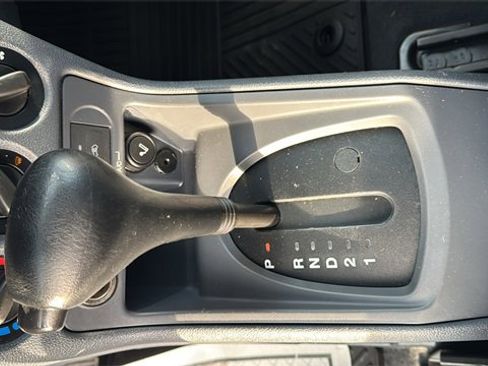 Used 2013 Ford Transit Connect XLT image 16