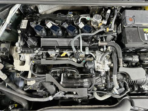 Used 2024 Toyota Corolla LE FWD image 31
