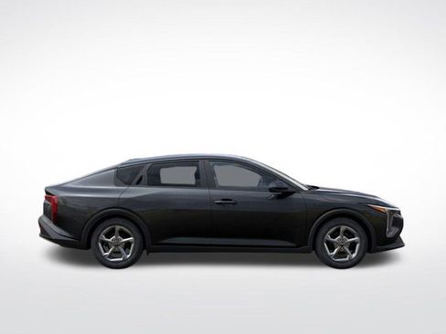 New 2026 Kia K4 LXS image 7