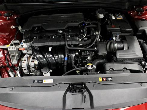 Used 2024 Hyundai Elantra SE FWD image 16