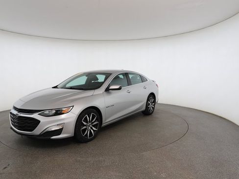 Used 2020 Chevrolet Malibu RS image 2