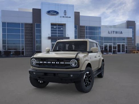 New 2025 Ford Bronco Outer Banks image 2