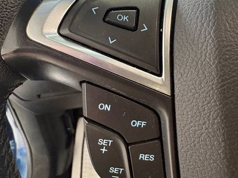 Used 2020 Ford Edge SEL w/ Cold Weather Package AWD/4WD image 15