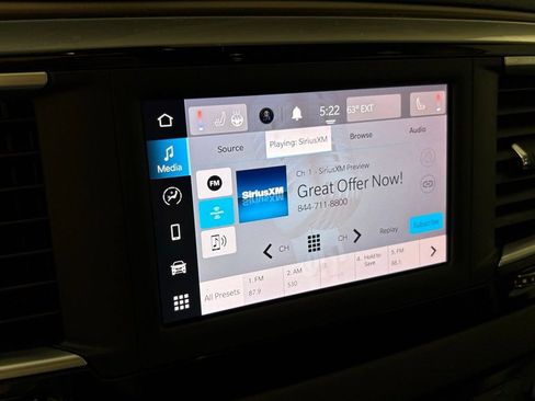 Used 2022 Chrysler Voyager LX FWD image 23