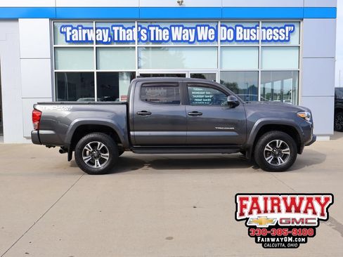 Used 2017 Toyota Tacoma TRD Sport w/ Premium & Technology Package AWD/4WD image 1