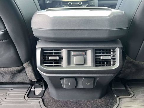 Used 2022 Ford F150 Raptor w/ Equipment Group 801A High AWD/4WD image 7