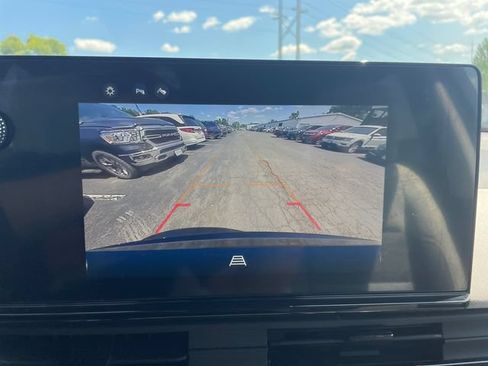 Used 2025 Honda Prologue EX image 20