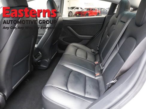 Used 2021 Tesla Model 3 Standard Range Plus image 19