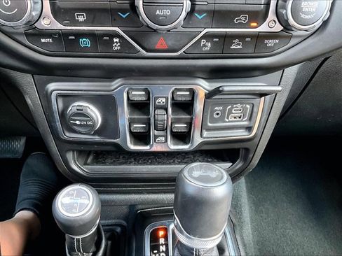 Used 2022 Jeep Wrangler Unlimited Sahara w/ Safety Group image 22