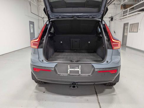 Used 2021 Volvo XC40 T5 R-Design w/ Advanced Package image 40