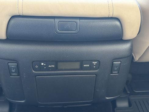 Used 2024 Nissan Armada Platinum w/ Captain's Chairs Package AWD/4WD image 20