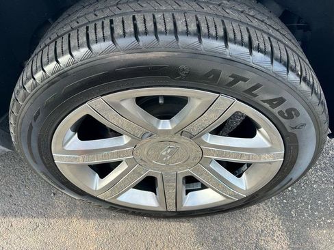 Used 2020 Cadillac Escalade Luxury AWD/4WD image 24