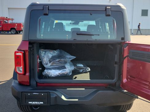 New 2025 Ford Bronco 4-Door image 7