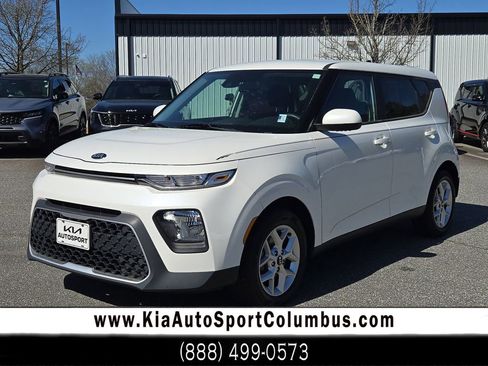 Certified 2020 Kia Soul S image 1