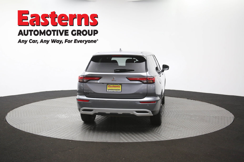 Used 2024 Mitsubishi Outlander SE FWD image 39