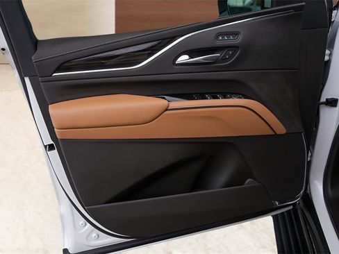 Certified 2021 Cadillac Escalade Sport w/ Driver Assist Tech Package image 25