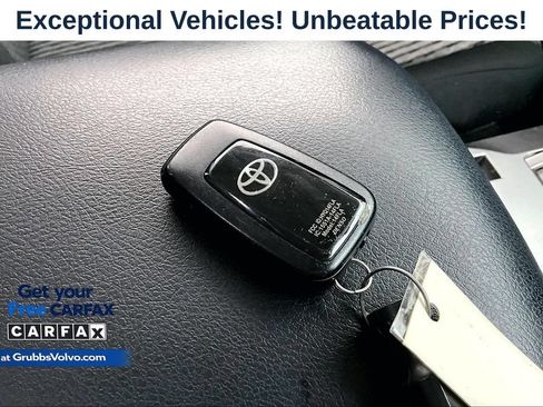 Used 2023 Toyota 4Runner SR5 AWD/4WD image 8