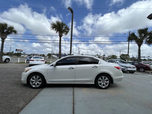 Used 2010 Honda Accord EX-L image 3