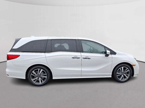 Used 2023 Honda Odyssey Touring image 12