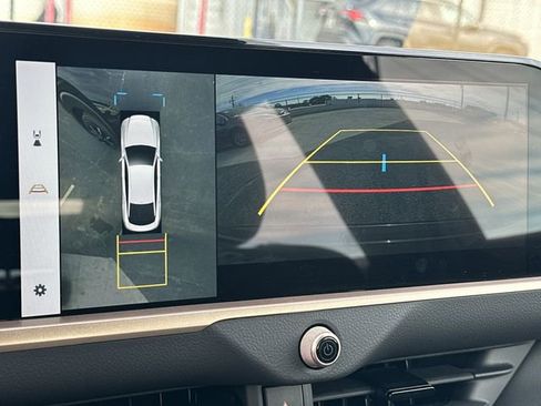 Used 2025 Toyota Crown Platinum image 16