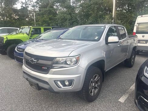 Used 2015 Chevrolet Colorado Z71 w/ LPO, Bed Protection Package AWD/4WD image 11
