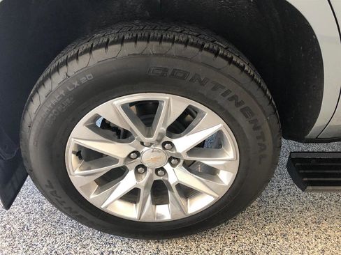 Used 2024 Chevrolet Tahoe Premier w/ Advanced Technology Package image 19