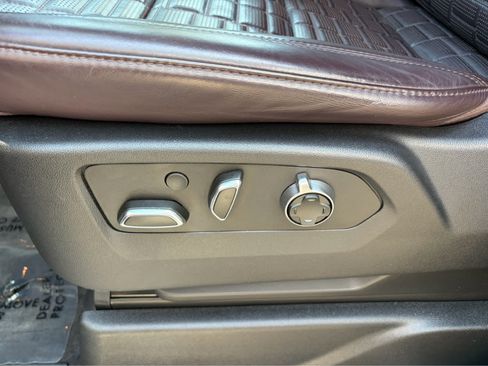 Used 2022 Cadillac Escalade Sport Platinum AWD/4WD image 11