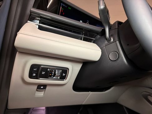 New 2026 Lincoln Nautilus Premier AWD/4WD image 29