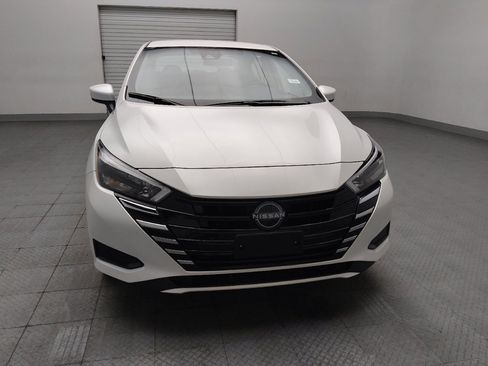 Used 2025 Nissan Versa SV FWD image 14