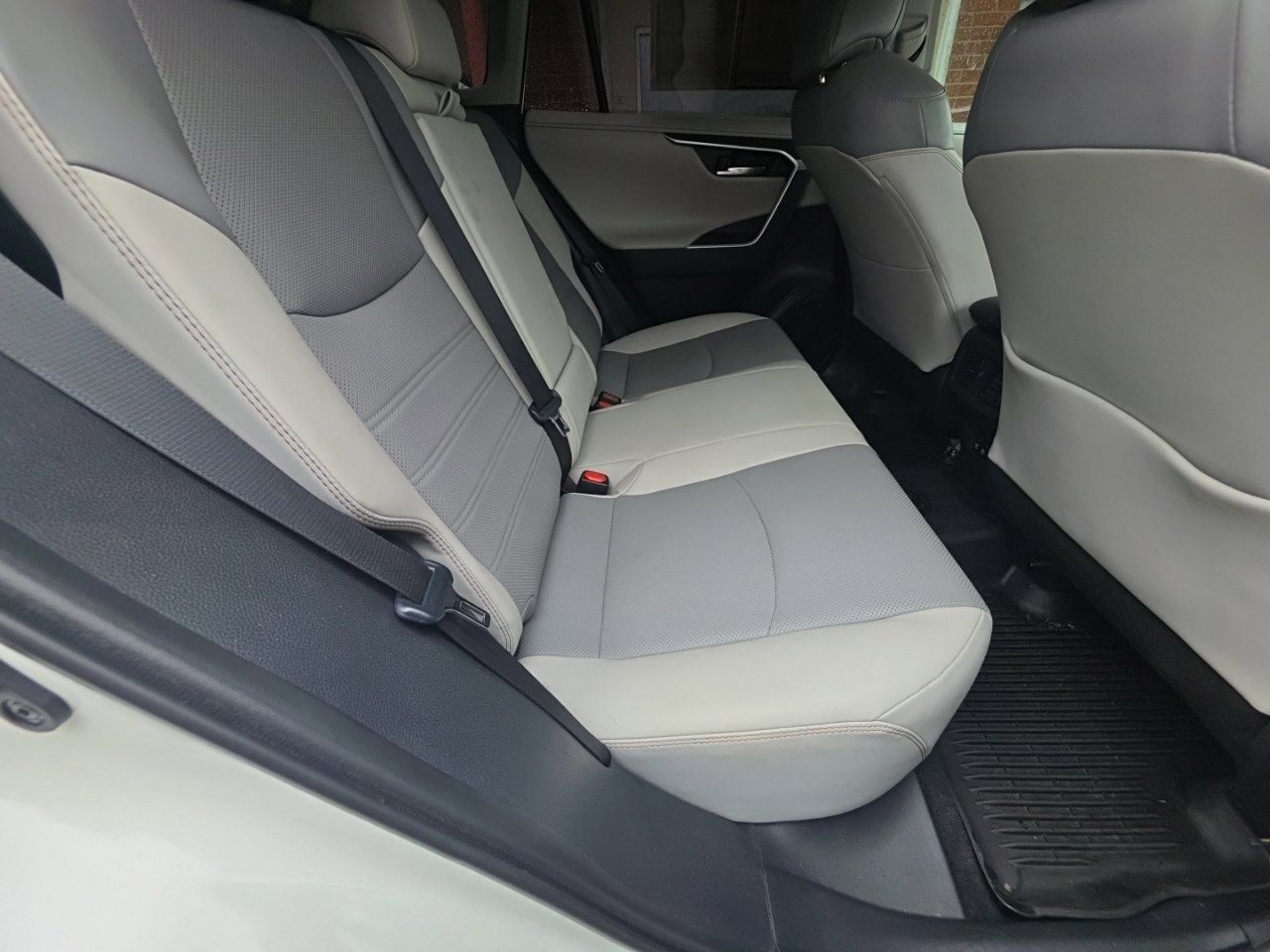 Used 2019 Toyota RAV4 Limited w/ Cold Weather Package AWD/4WD image 21