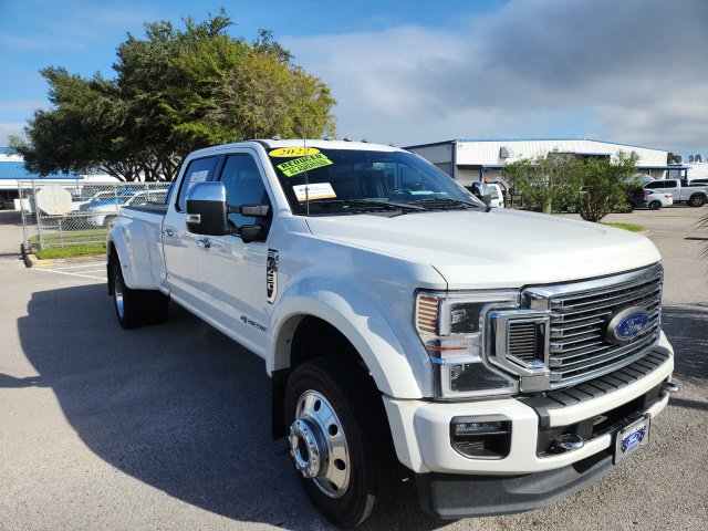 Certified 2022 Ford F450 Platinum w/ FX4 Off-Road Package AWD/4WD image 3