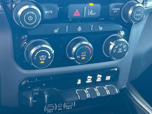 Used 2025 RAM 1500 Big Horn AWD/4WD image 16