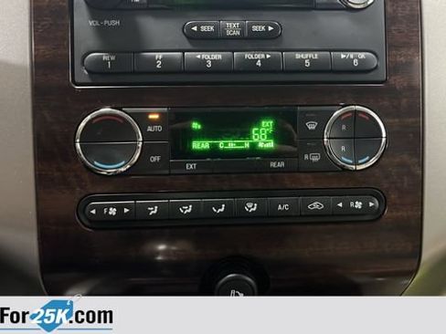 Used 2012 Ford Expedition XLT AWD/4WD image 18