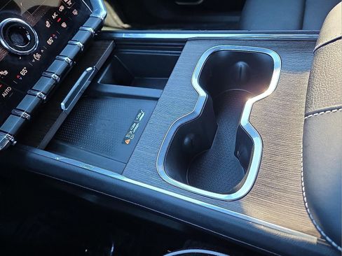 Used 2025 GMC Acadia Denali image 25