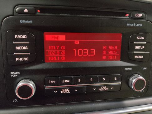 Used 2015 Kia Optima LX image 25