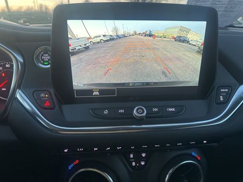 Used 2023 Chevrolet Blazer LT image 9