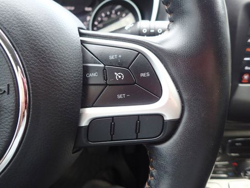 Used 2018 Jeep Compass Latitude w/ Popular Equipment Group image 14