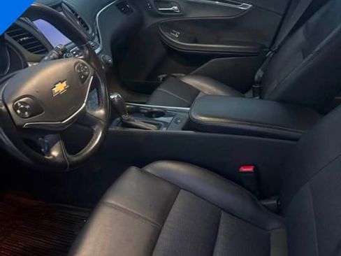 Used 2017 Chevrolet Impala LT image 18