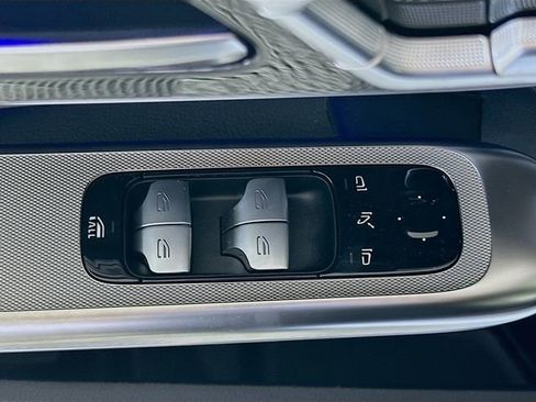 New 2026 Mercedes-Benz CLE 300 4MATIC Cabriolet image 18