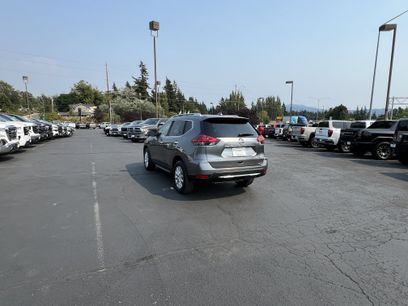 Used 2017 Nissan Rogue SV