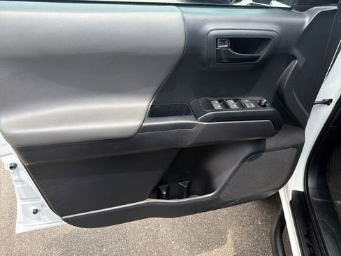 Used 2023 Toyota Tacoma SR AWD/4WD image 11